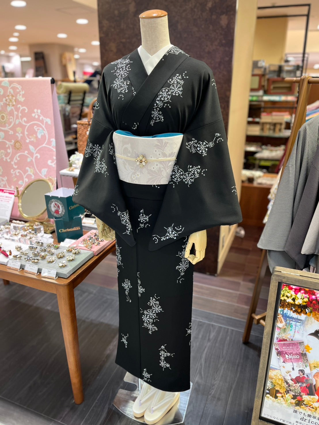 三部式袷きもの 東レ新作小紋 黒（衿・襦袢袖付き）